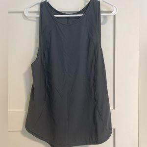 Size 6 lululemon sculpt tank